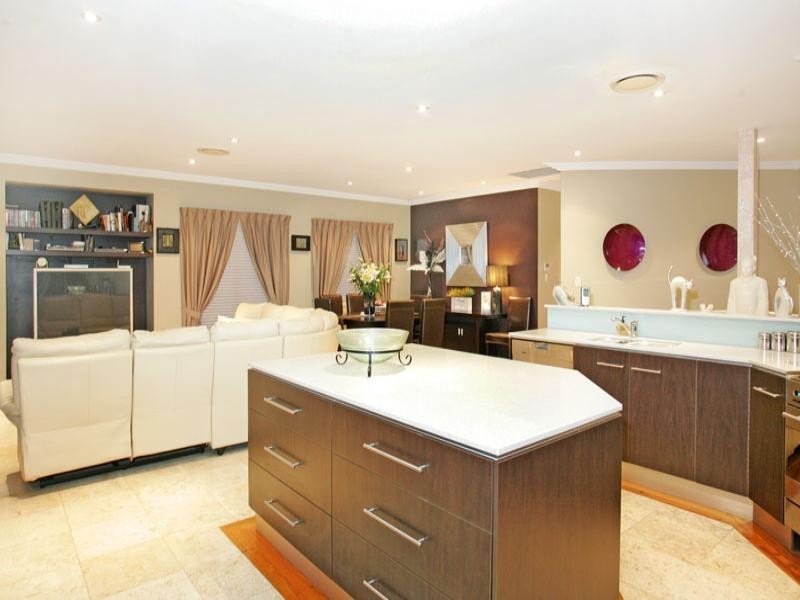 16 Trelawney Street, Killarney Vale NSW 2261