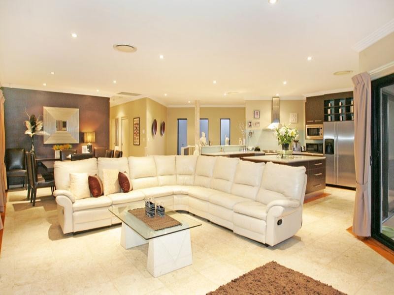 16 Trelawney Street, Killarney Vale NSW 2261