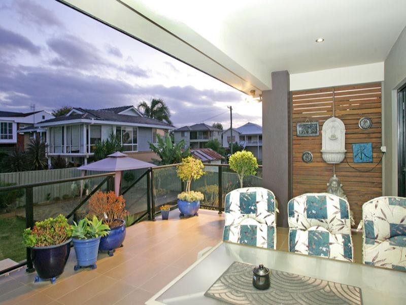 16 Trelawney Street, Killarney Vale NSW 2261