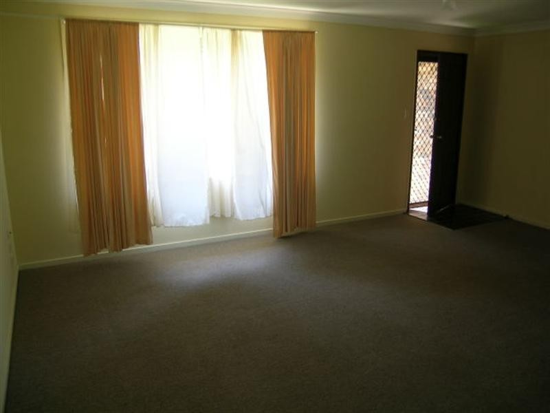 18 Debra Anne Drive, Bateau Bay NSW 2261