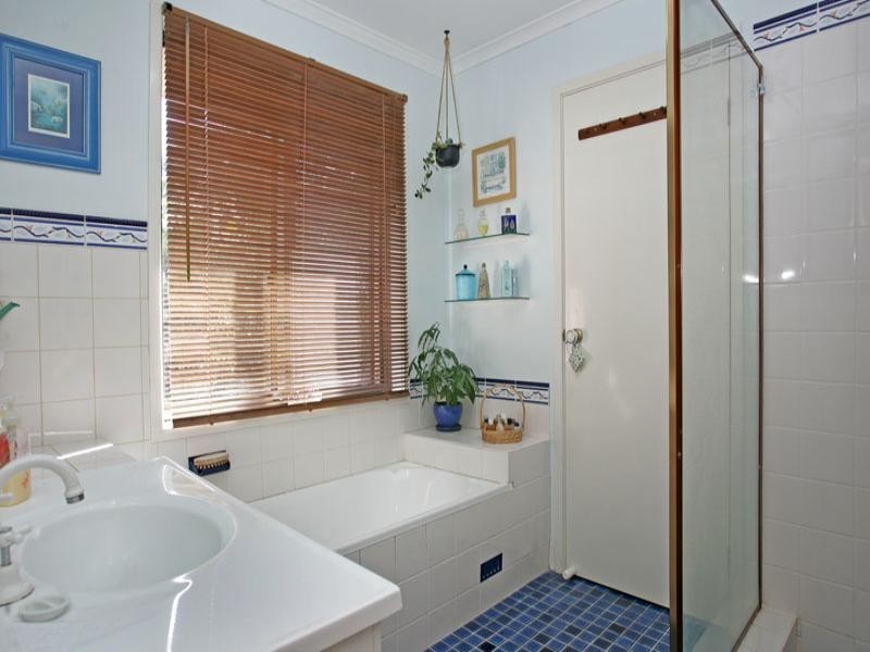 36 Berne Street, Bateau Bay NSW 2261