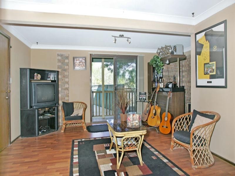 30 Belford Avenue, Bateau Bay NSW 2261