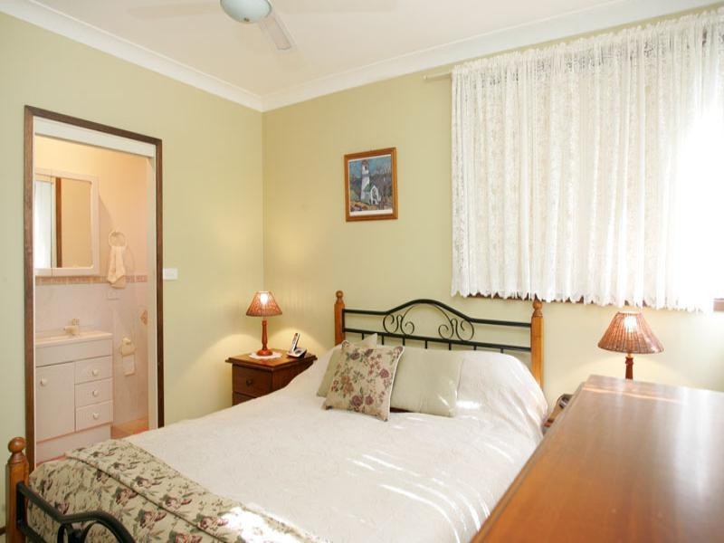 30 Belford Avenue, Bateau Bay NSW 2261