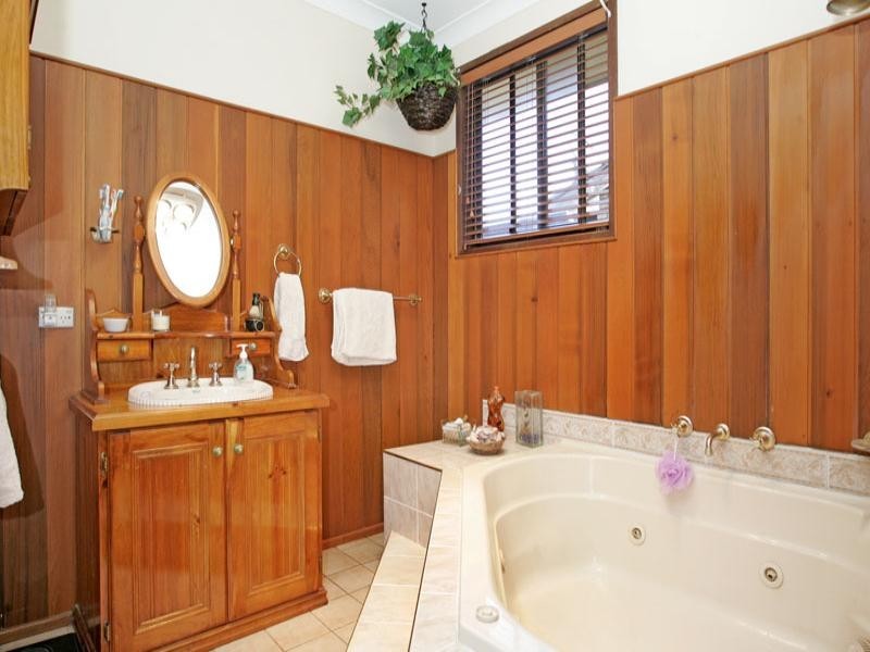 30 Belford Avenue, Bateau Bay NSW 2261