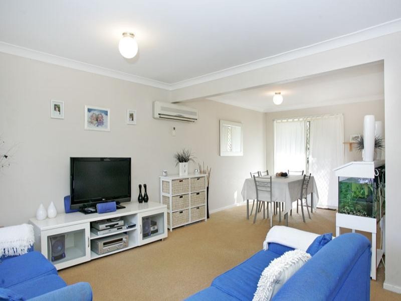 17/1 Hobbs Close, Bateau Bay NSW 2261