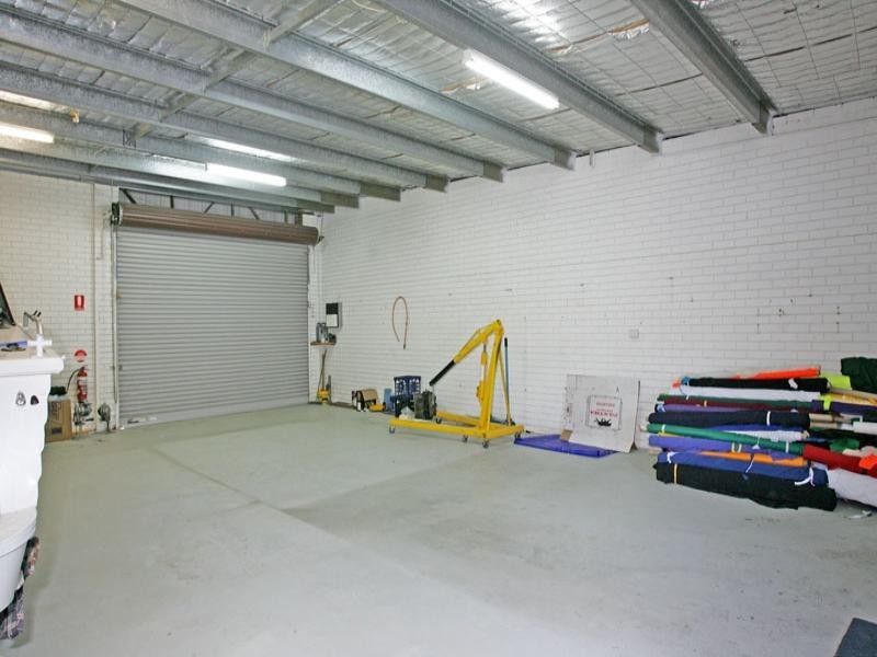 12/2-4 Clare Mace Crescent, Berkeley Vale NSW 2261