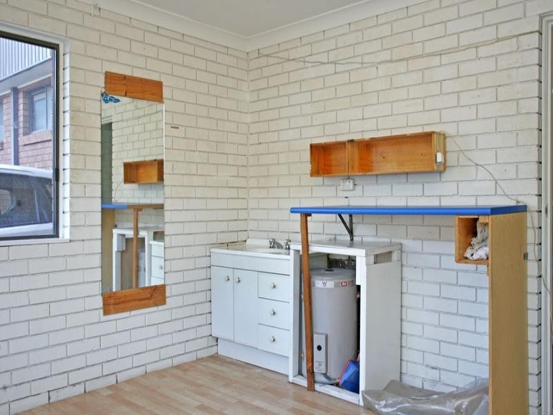 12/2-4 Clare Mace Crescent, Berkeley Vale NSW 2261
