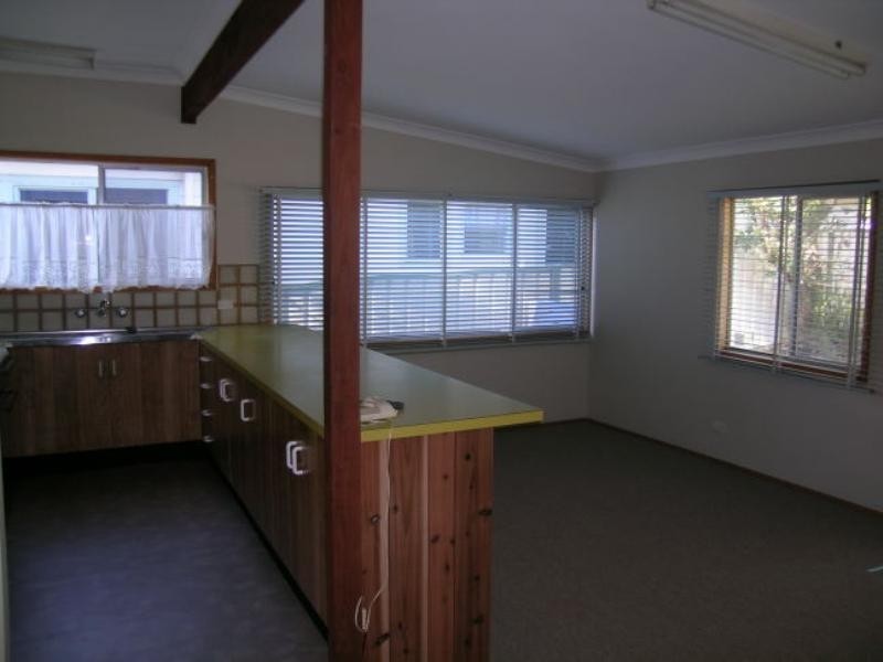 48 Bateau Bay Road, Bateau Bay NSW 2261