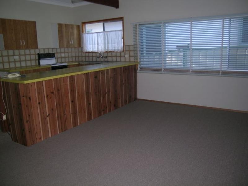 48 Bateau Bay Road, Bateau Bay NSW 2261