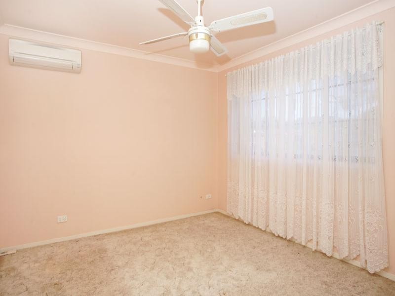 42 Debra Anne Drive, Bateau Bay NSW 2261