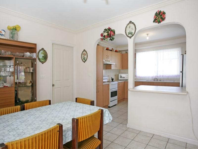 37 Forresters Beach Road, Forresters Beach NSW 2260