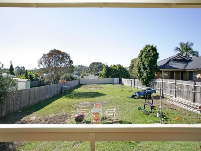 37 Forresters Beach Road, Forresters Beach NSW 2260