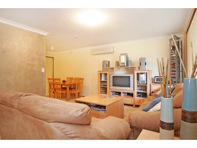 73 Premier Way, Bateau Bay NSW 2261