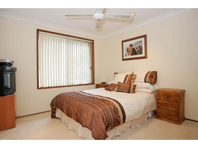 73 Premier Way, Bateau Bay NSW 2261