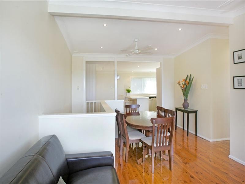 7 Valley View Road, Bateau Bay NSW 2261