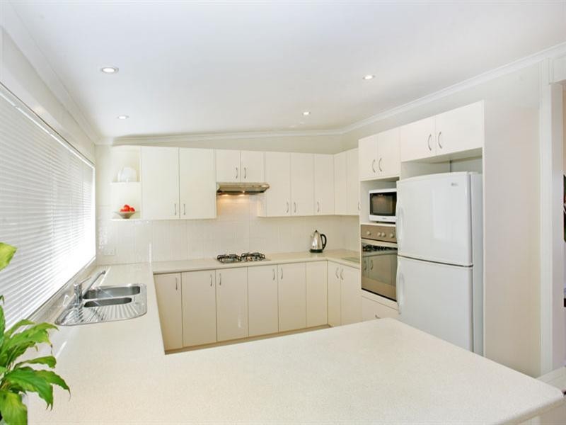 7 Valley View Road, Bateau Bay NSW 2261