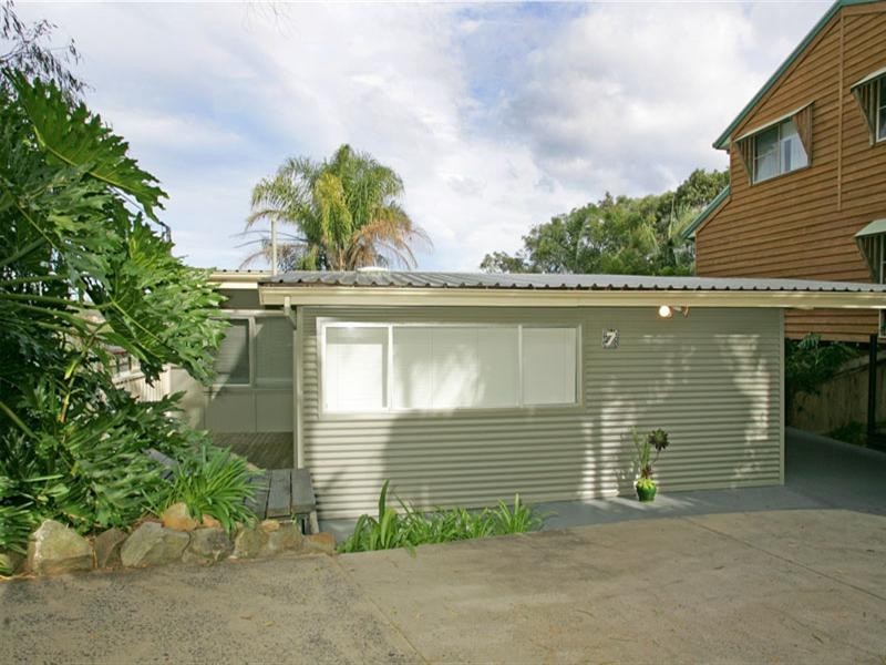 7 Valley View Road, Bateau Bay NSW 2261