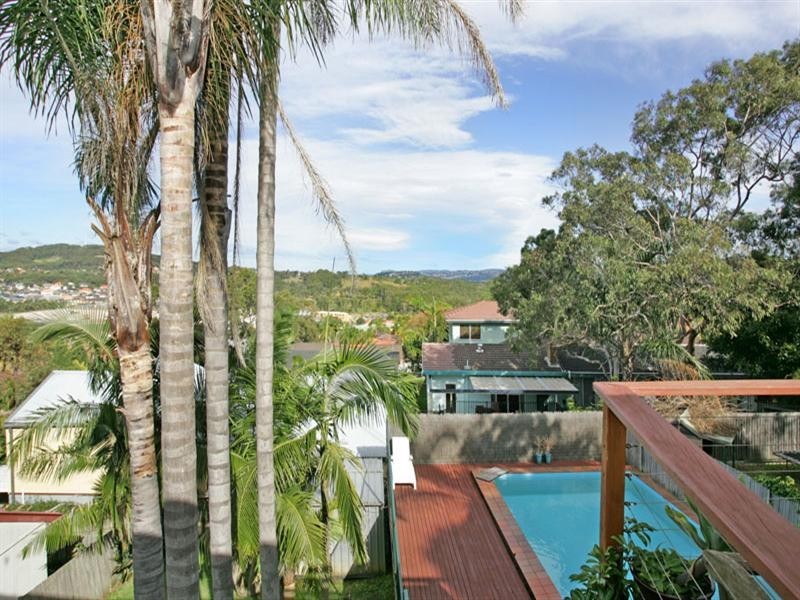 7 Valley View Road, Bateau Bay NSW 2261
