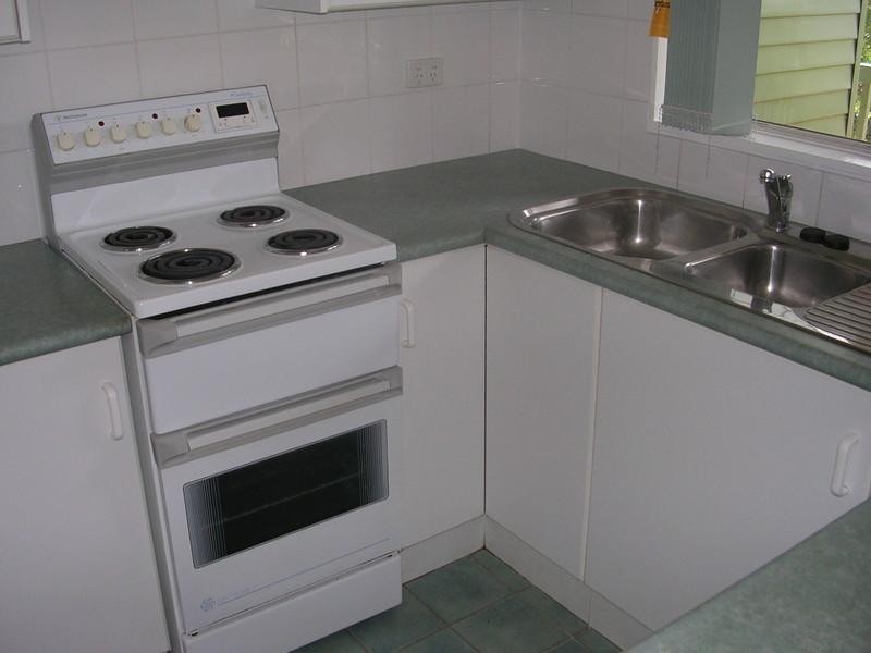 10 Guyagal Street, Bateau Bay NSW 2261