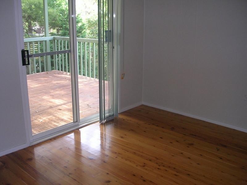 10 Guyagal Street, Bateau Bay NSW 2261