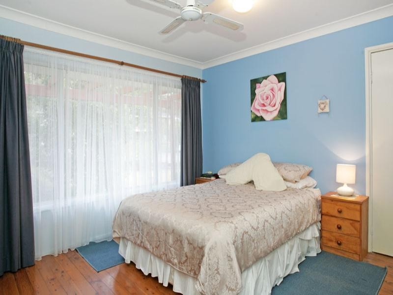 17 Rays Road, Bateau Bay NSW 2261