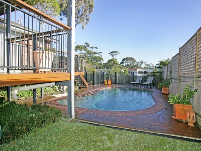 2 Sanctuary Place, Bateau Bay NSW 2261