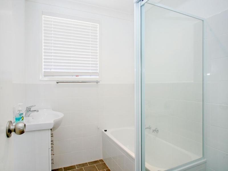 3 Nisic Close, Bateau Bay NSW 2261