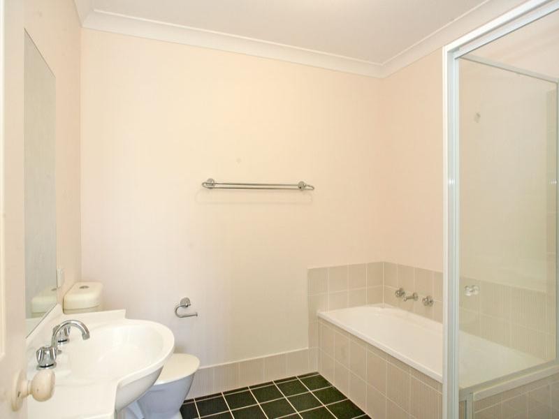 1/1 Aurora Place, Bateau Bay NSW 2261