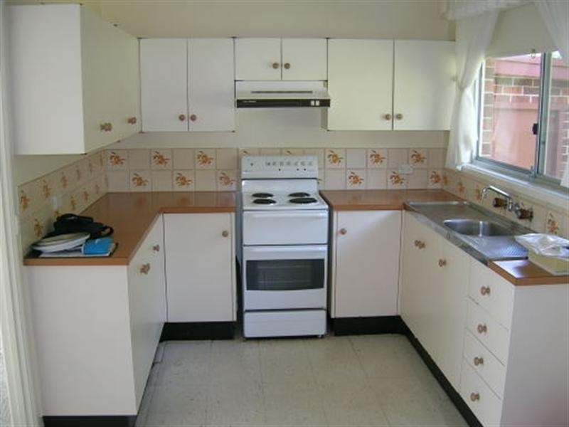 2 Garden Grove, Bateau Bay NSW 2261