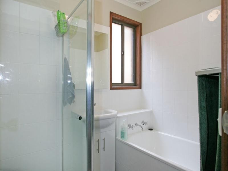 121 Cresthaven Avenue, Bateau Bay NSW 2261