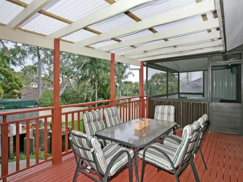 121 Cresthaven Avenue, Bateau Bay NSW 2261