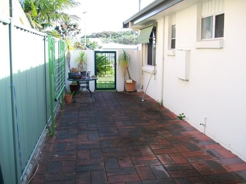 3 Pheasant Avenue, Bateau Bay NSW 2261