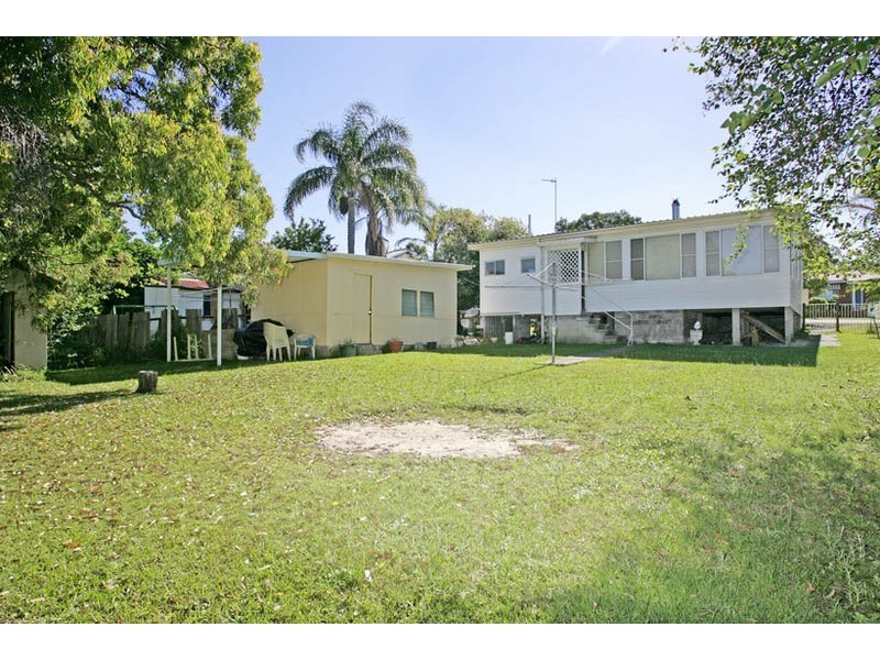 18 South Street, Killarney Vale NSW 2261