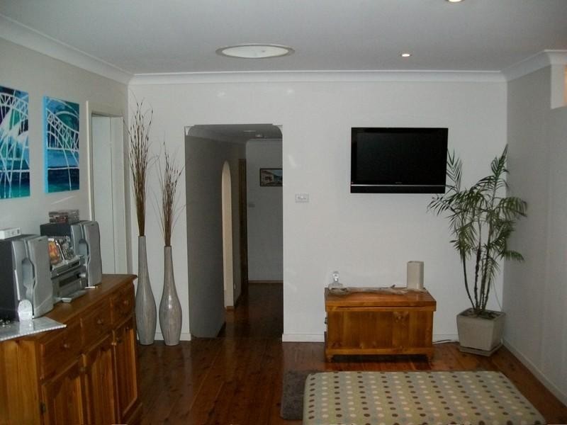 41 Berne Street, Bateau Bay NSW 2261