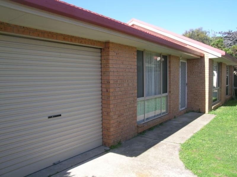 4B Egret Street, Forresters Beach NSW 2260