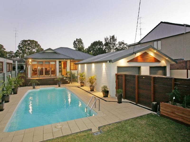 4 Hinemoa Avenue, Killarney Vale NSW 2261