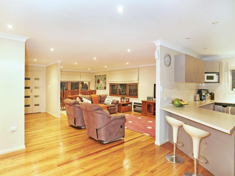 4 Hinemoa Avenue, Killarney Vale NSW 2261