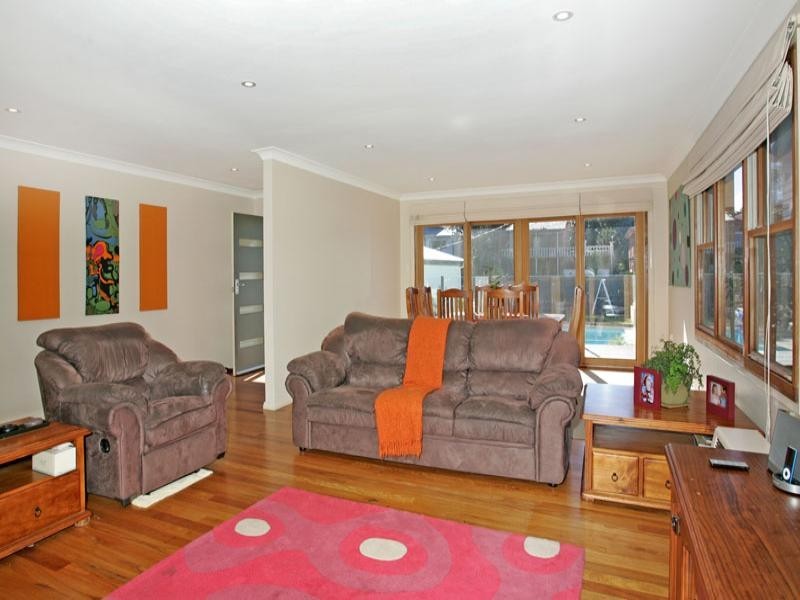 4 Hinemoa Avenue, Killarney Vale NSW 2261