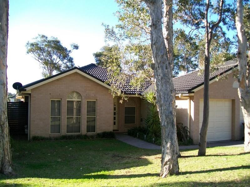 25 Passage Way, Bateau Bay NSW 2261