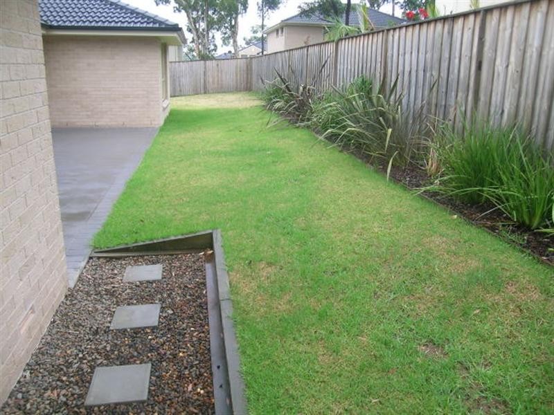 25 Passage Way, Bateau Bay NSW 2261