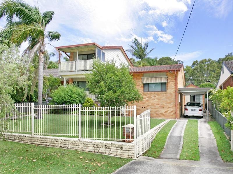 36 Rays Road, Bateau Bay NSW 2261