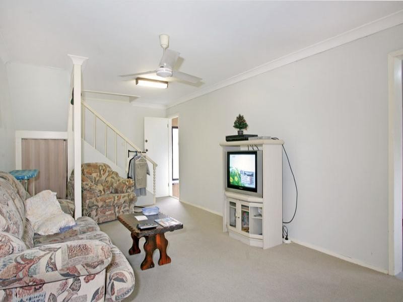 36 Rays Road, Bateau Bay NSW 2261
