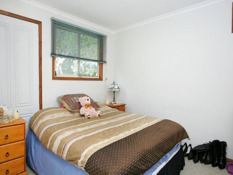 36 Rays Road, Bateau Bay NSW 2261