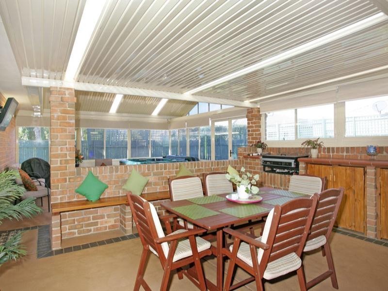 259 Cresthaven Avenue, Bateau Bay NSW 2261