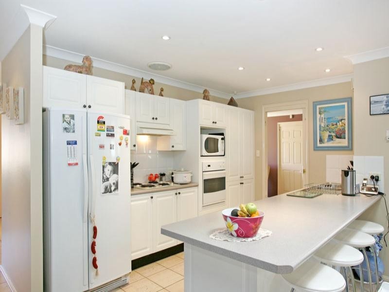 259 Cresthaven Avenue, Bateau Bay NSW 2261