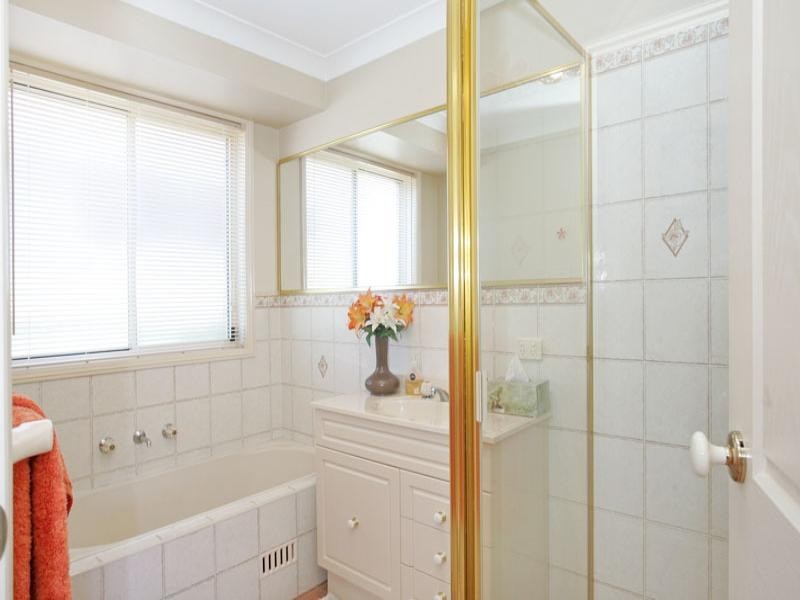 259 Cresthaven Avenue, Bateau Bay NSW 2261