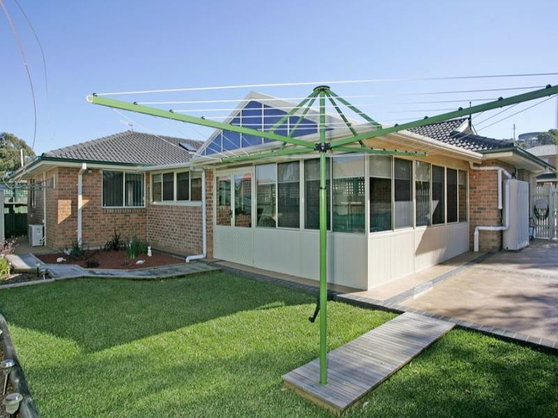 259 Cresthaven Avenue, Bateau Bay NSW 2261