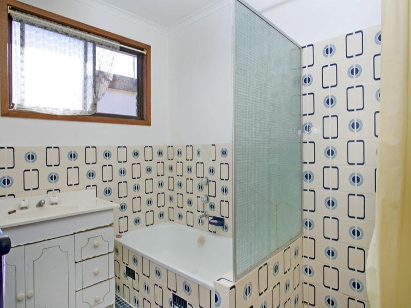 11 Cook Road, Killarney Vale NSW 2261