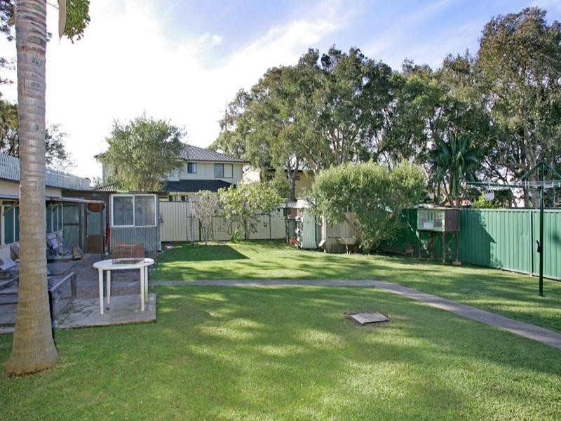 11 Cook Road, Killarney Vale NSW 2261