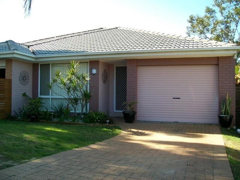 2/4 Aurora Place, Bateau Bay NSW 2261